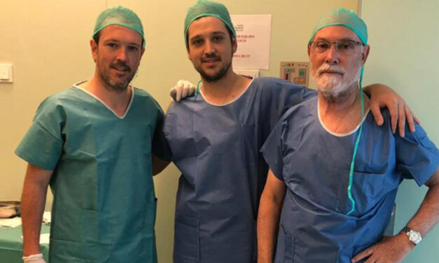 Médicos de CLÍNICA CREYSADE idean un novedoso dispositivo para suturar órganos por endoscopia